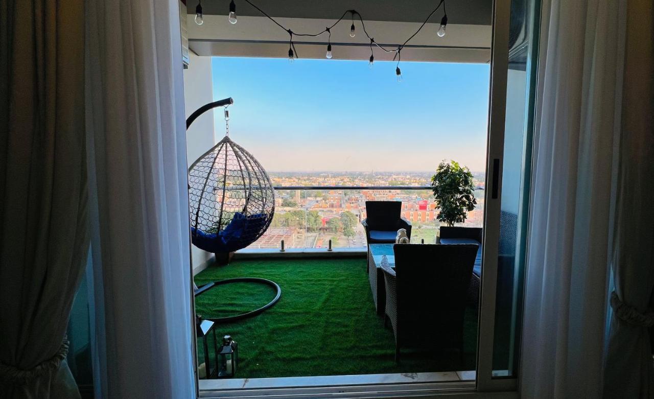 דירות איסלמאבד Sky Heights Luxury Apart Facing Centaurus מראה חיצוני תמונה