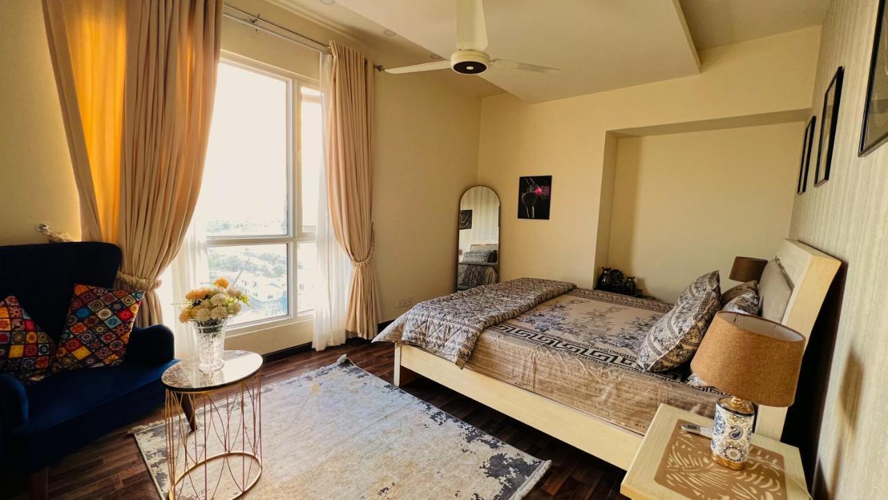 דירות איסלמאבד Sky Heights Luxury Apart Facing Centaurus מראה חיצוני תמונה