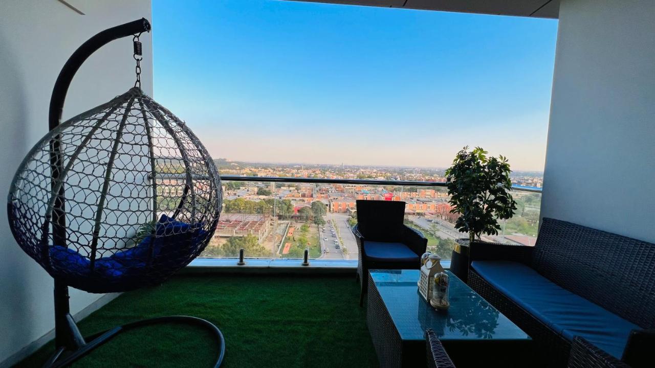 דירות איסלמאבד Sky Heights Luxury Apart Facing Centaurus מראה חיצוני תמונה