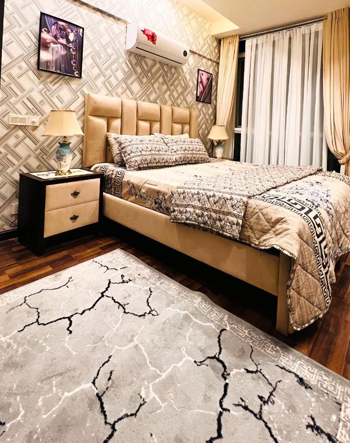 דירות איסלמאבד Sky Heights Luxury Apart Facing Centaurus מראה חיצוני תמונה