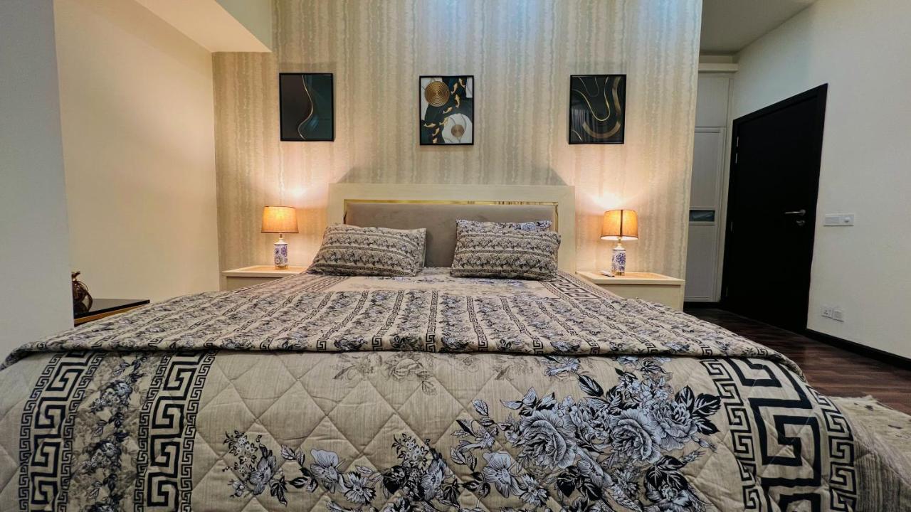 דירות איסלמאבד Sky Heights Luxury Apart Facing Centaurus מראה חיצוני תמונה
