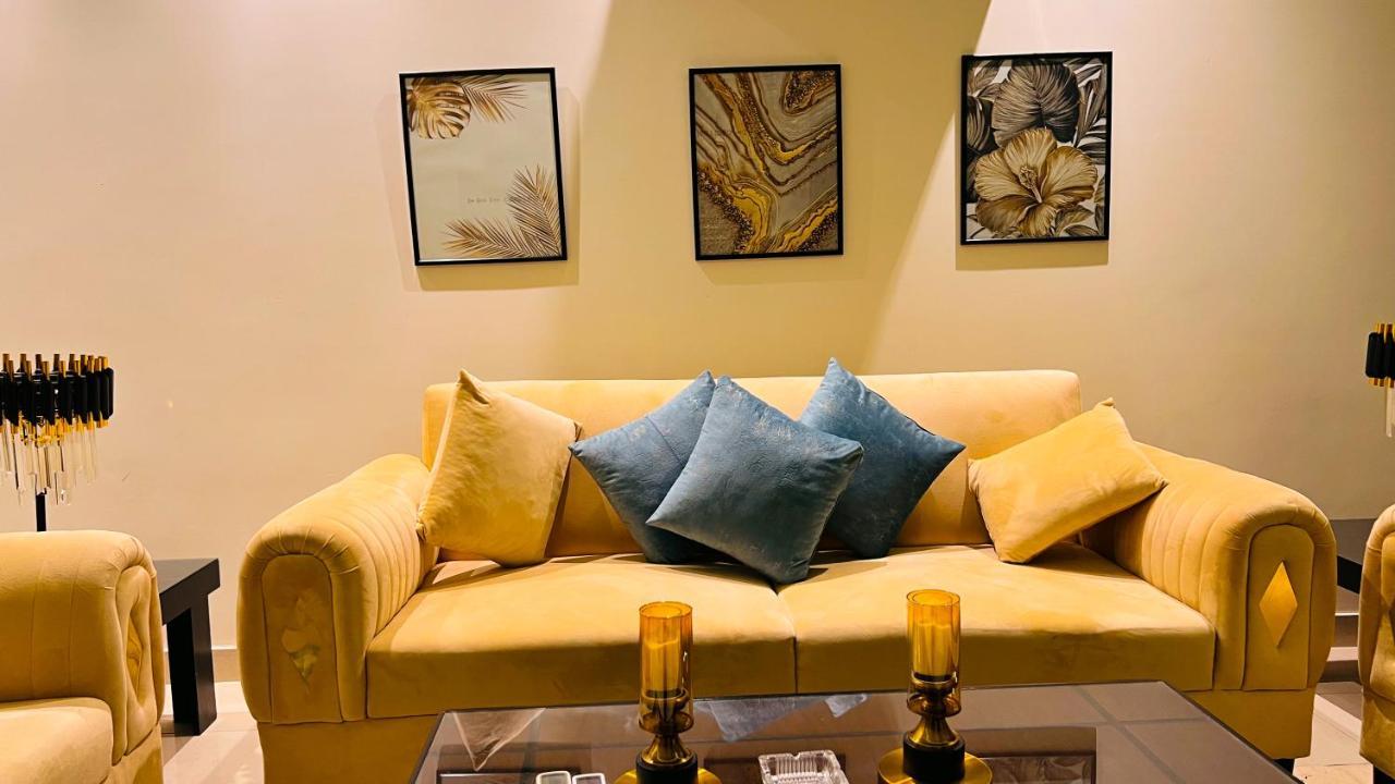 דירות איסלמאבד Sky Heights Luxury Apart Facing Centaurus מראה חיצוני תמונה